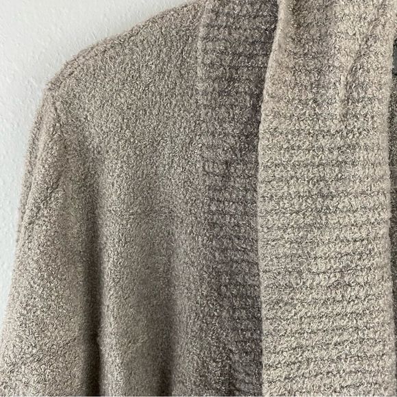 Barefoot Dreams • Circle Cardigan - Picture 2 of 5